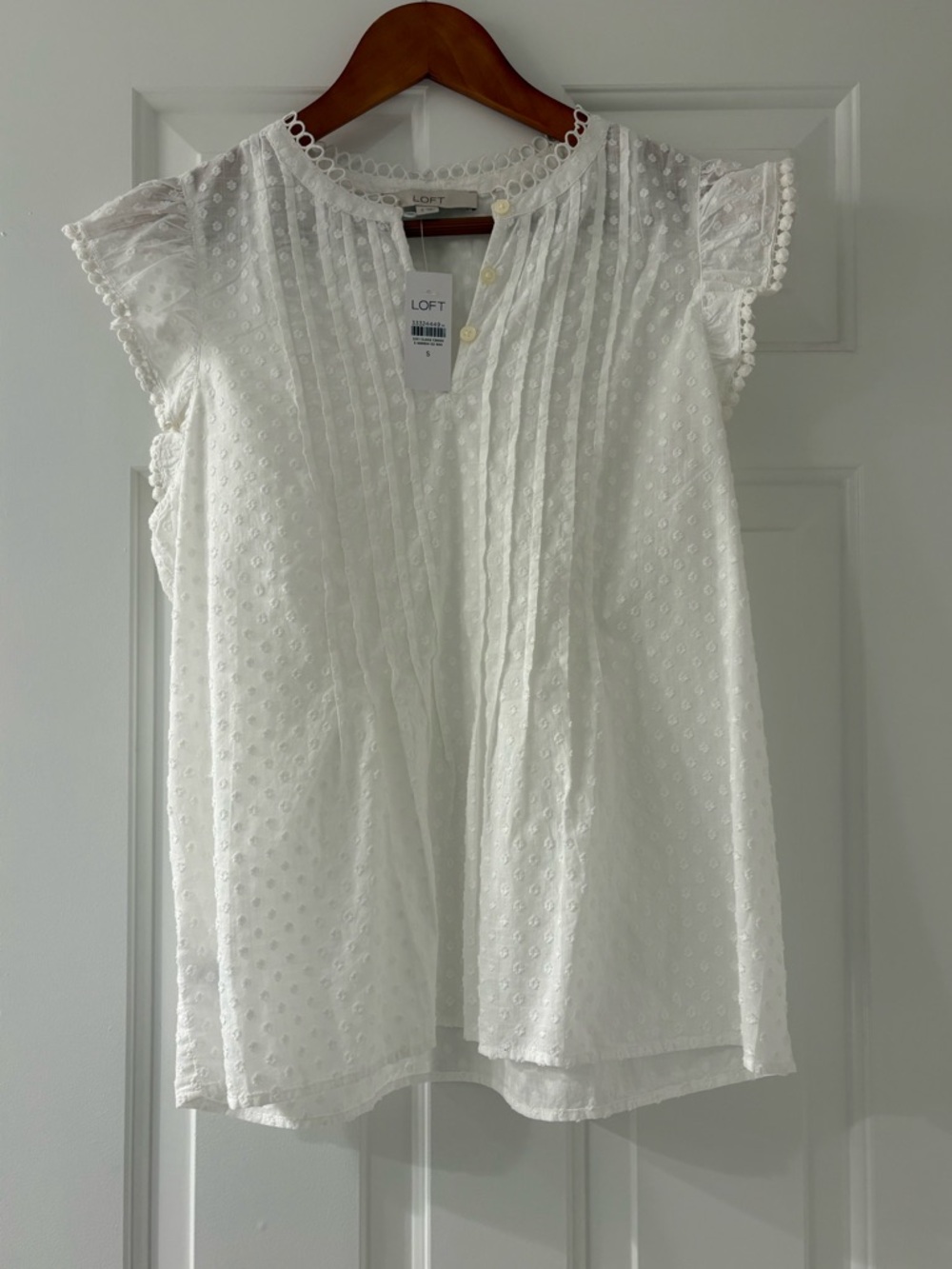 LOFT White Textured Blouse NWT Size Small